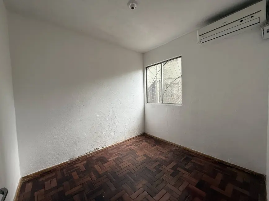 Foto 2 de Apartamento com 2 quartos à venda, 34m2 em COHAB, Sapucaia Do Sul - RS