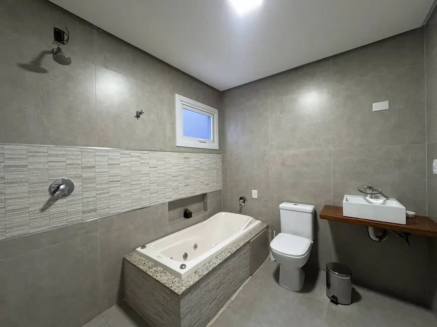 Foto 6 de Casa com 3 quartos à venda, 404m2 em Paraíso, Sapucaia Do Sul - RS