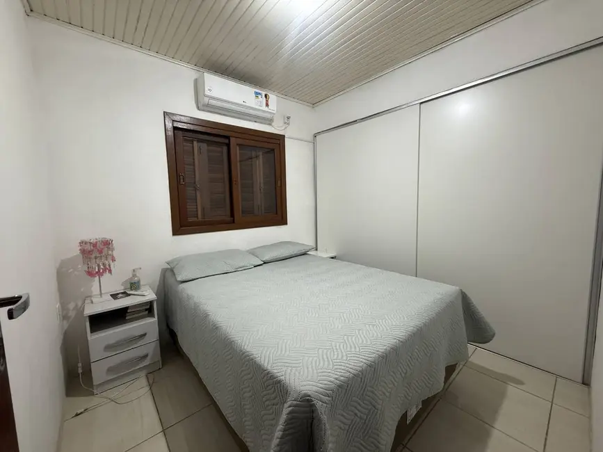 Foto 9 de Casa com 3 quartos à venda, 155m2 em COHAB, Sapucaia Do Sul - RS