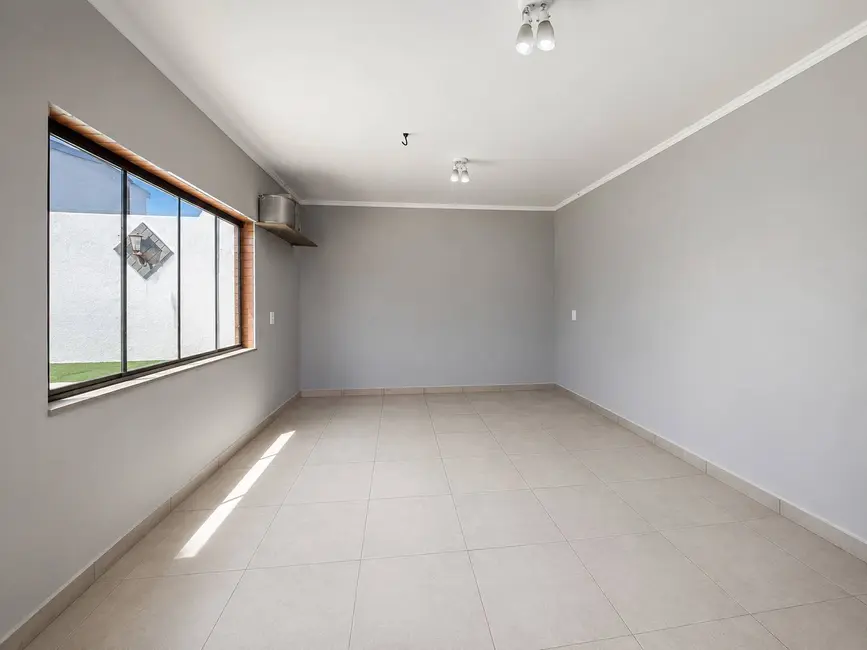 Foto 5 de Casa com 2 quartos à venda, 199m2 em Vacchi, Sapucaia Do Sul - RS