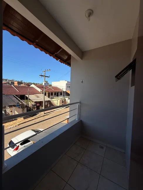 Casa com 3 quartos à venda, 88m2 em Vargas, Sapucaia Do Sul - RS - imagem 8 Foto 8 de Casa com 3 quartos à venda, 88m2 em Vargas, Sapucaia Do Sul - RS