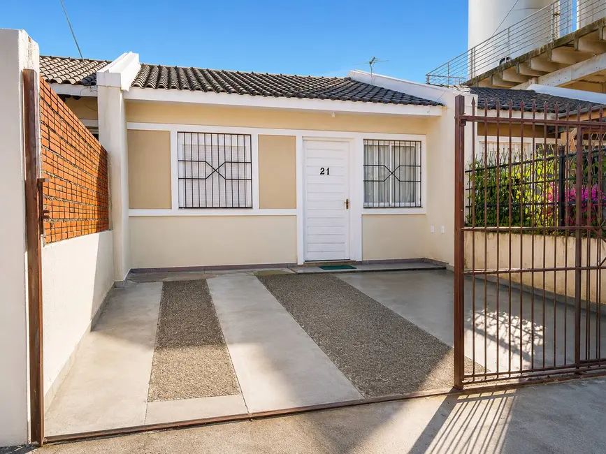 Foto 1 de Casa com 2 quartos à venda, 40m2 em Três Marias, Esteio - RS