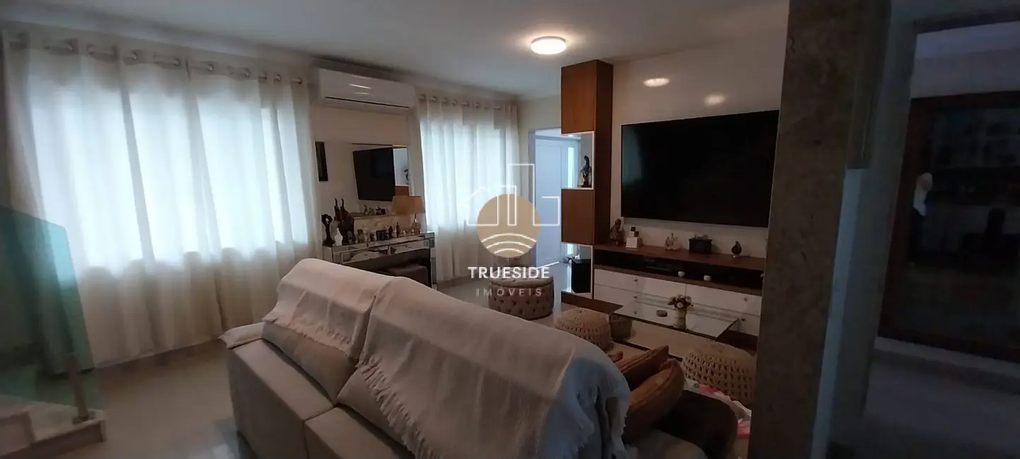 Casa com 4 quartos para alugar, 258m2 em Rio De Janeiro - RJ - imagem 6 Foto 6 de Casa com 4 quartos para alugar, 258m2 em Rio De Janeiro - RJ