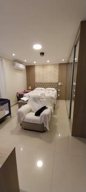 Casa com 4 quartos para alugar, 258m2 em Rio De Janeiro - RJ - imagem 2 Foto 2 de Casa com 4 quartos para alugar, 258m2 em Rio De Janeiro - RJ