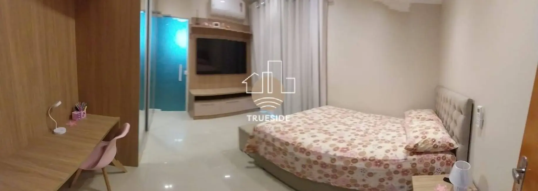 Casa com 4 quartos para alugar, 258m2 em Rio De Janeiro - RJ - imagem 7 Foto 7 de Casa com 4 quartos para alugar, 258m2 em Rio De Janeiro - RJ
