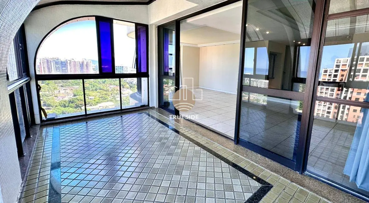 Apartamento com 3 quartos para alugar, 200m2 em Barra da Tijuca, Rio De Janeiro - RJ - imagem 3 Foto 3 de Apartamento com 3 quartos para alugar, 200m2 em Barra da Tijuca, Rio De Janeiro - RJ