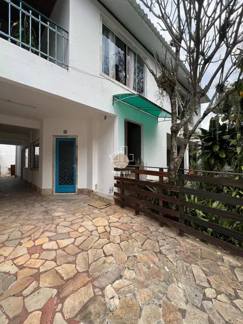 Casa com 2 quartos para alugar, 150m2 em Rio De Janeiro - RJ - imagem 2 Foto 2 de Casa com 2 quartos para alugar, 150m2 em Rio De Janeiro - RJ