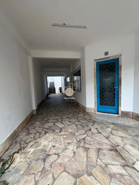 Casa com 2 quartos para alugar, 150m2 em Rio De Janeiro - RJ - imagem 3 Foto 3 de Casa com 2 quartos para alugar, 150m2 em Rio De Janeiro - RJ