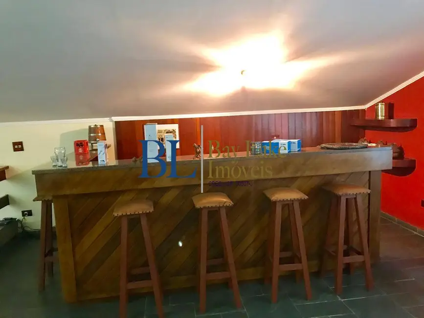 Foto 2 de Casa de Condomínio com 6 quartos à venda, 700m2 em Vila Pedroso, Aruja - SP