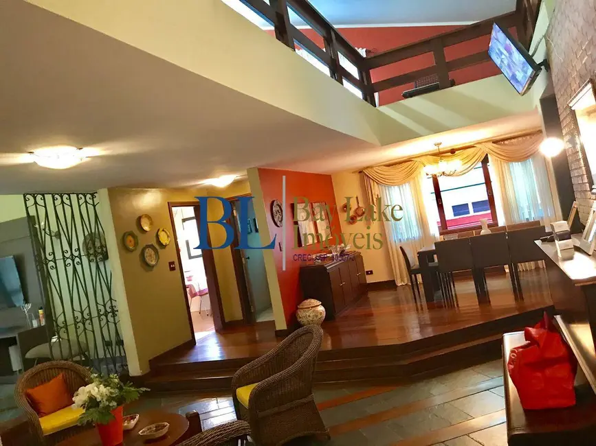 Foto 6 de Casa de Condomínio com 6 quartos à venda, 700m2 em Vila Pedroso, Aruja - SP