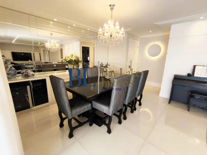 Apartamento com 3 quartos à venda, 152m2 em Tatuapé, São Paulo - SP - imagem 2 Foto 2 de Apartamento com 3 quartos à venda, 152m2 em Tatuapé, São Paulo - SP
