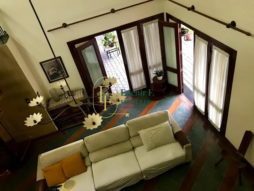 Foto 3 de Casa de Condomínio com 6 quartos à venda, 700m2 em Aruja - SP
