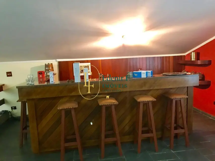 Foto 2 de Casa de Condomínio com 6 quartos à venda, 700m2 em Aruja - SP