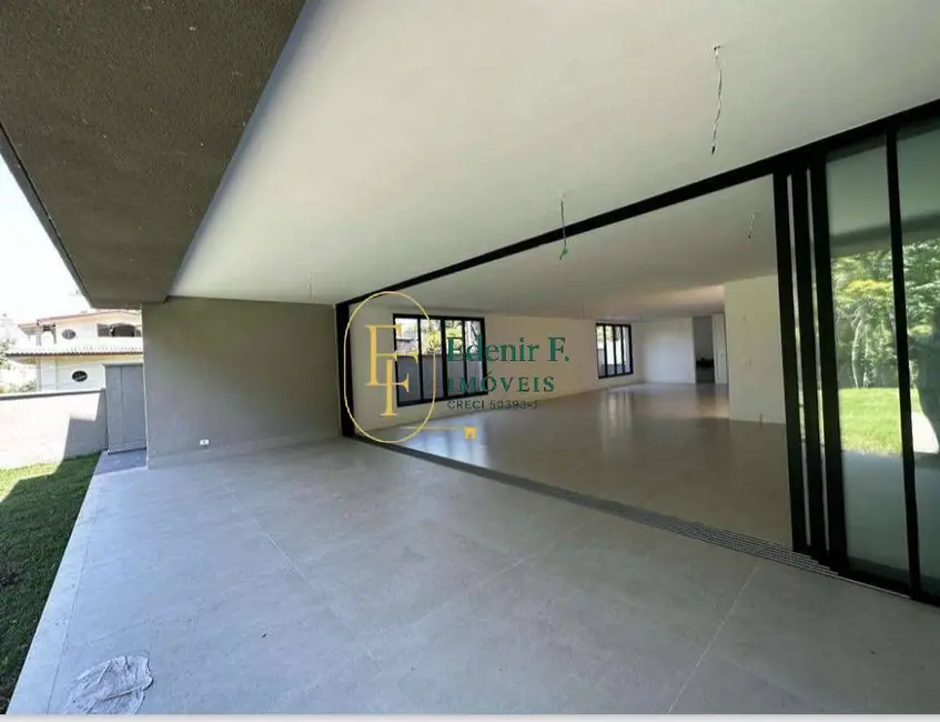 Casa de Condomínio com 4 quartos à venda, 943m2 em São Paulo - SP - imagem 2 Foto 2 de Casa de Condomínio com 4 quartos à venda, 943m2 em São Paulo - SP