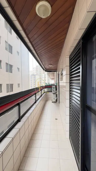 Foto 9 de Apartamento com 3 quartos à venda, 131m2 em Praia Grande - SP