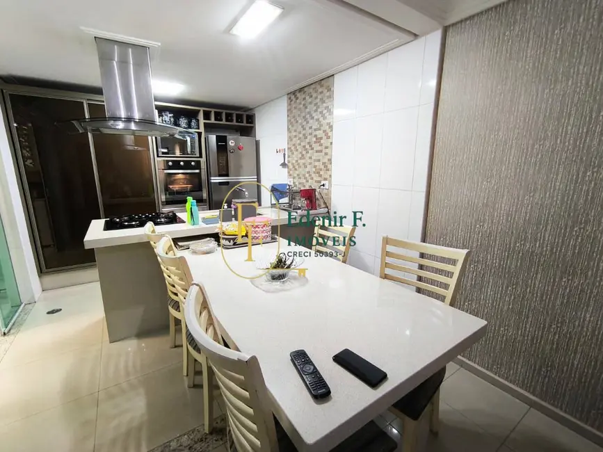 Foto 5 de Casa de Condomínio com 3 quartos à venda, 142m2 em Vila Bertioga, São Paulo - SP