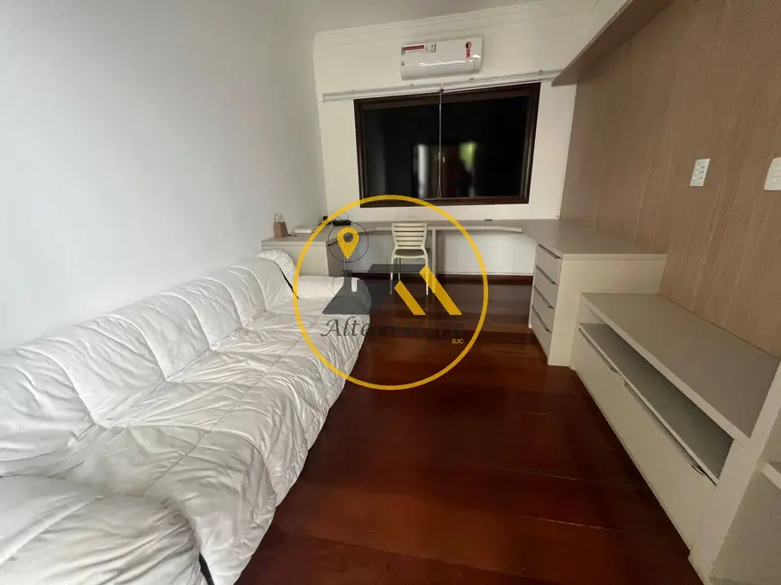 Foto 8 de Sobrado com 4 quartos à venda, 550m2 em Sao Jose Dos Campos - SP