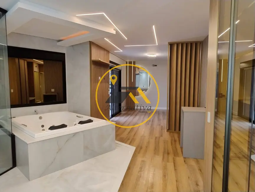 Casa com 4 quartos à venda, 450m2 em Sao Jose Dos Campos - SP - imagem 4 Foto 4 de Casa com 4 quartos à venda, 450m2 em Sao Jose Dos Campos - SP