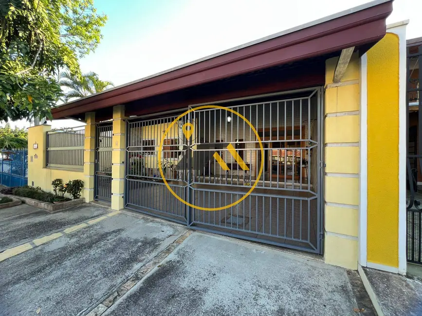 Foto 1 de Casa com 3 quartos à venda, 250m2 em Sao Jose Dos Campos - SP