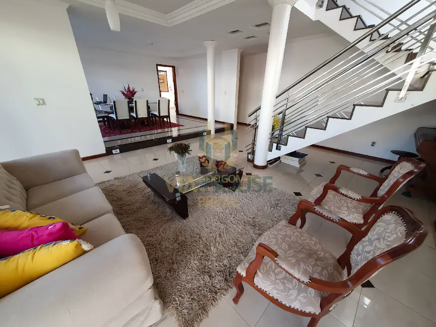 Foto 2 de Casa com 6 quartos à venda e para alugar, 550m2 em Vila Planalto, Brasilia - DF