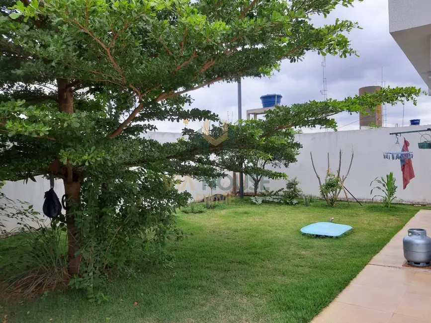 Casa com 4 quartos à venda, 400m2 em Setor Habitacional Jardim Botânico, Brasilia - DF - imagem 3 Foto 3 de Casa com 4 quartos à venda, 400m2 em Setor Habitacional Jardim Botânico, Brasilia - DF