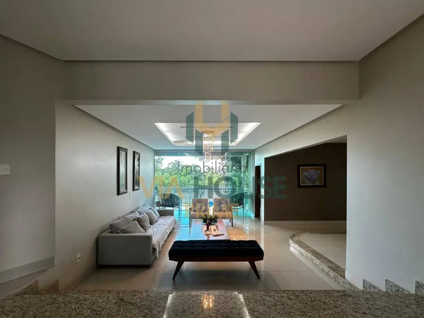 Foto 2 de Casa com 5 quartos à venda, 670m2 em Park Way, Brasilia - DF