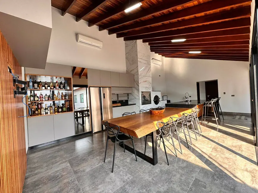 Casa com 3 quartos à venda, 300m2 em Altonia - PR - imagem 1 Foto 1 de Casa com 3 quartos à venda, 300m2 em Altonia - PR