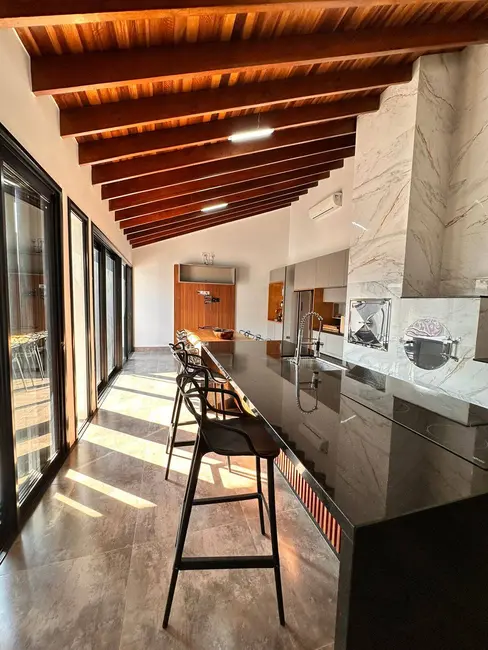 Casa com 3 quartos à venda, 300m2 em Altonia - PR - imagem 5 Foto 5 de Casa com 3 quartos à venda, 300m2 em Altonia - PR