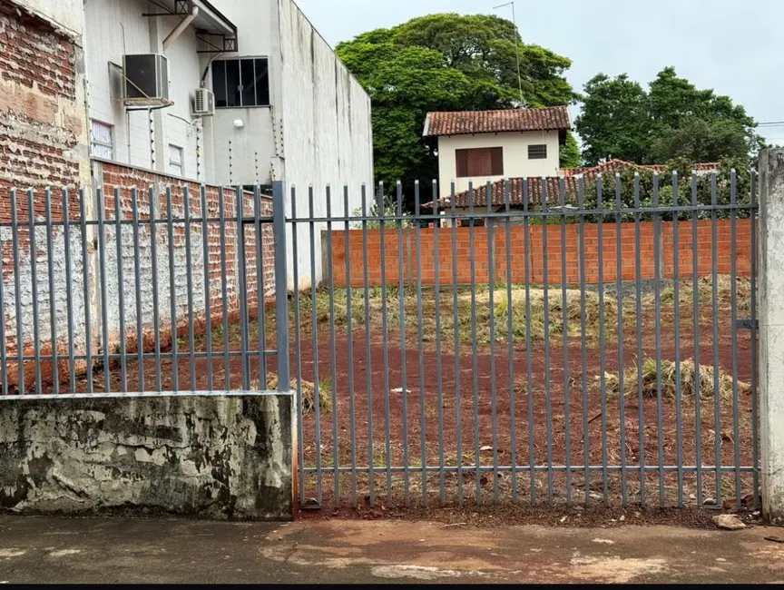Foto 1 de Terreno / Lote à venda, 192m2 em Vila Santo Antônio, Maringa - PR