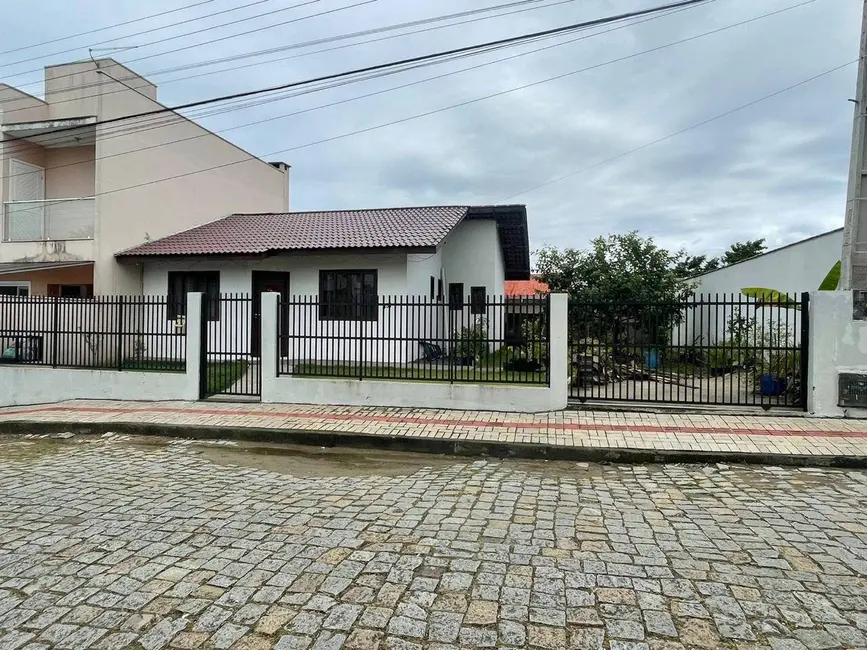 Foto 1 de Casa com 2 quartos à venda, 65m2 em Centro, Barra Velha - SC