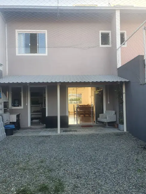 Sobrado com 2 quartos à venda em Barra Velha - SC - imagem 3 Foto 3 de Sobrado com 2 quartos à venda em Barra Velha - SC