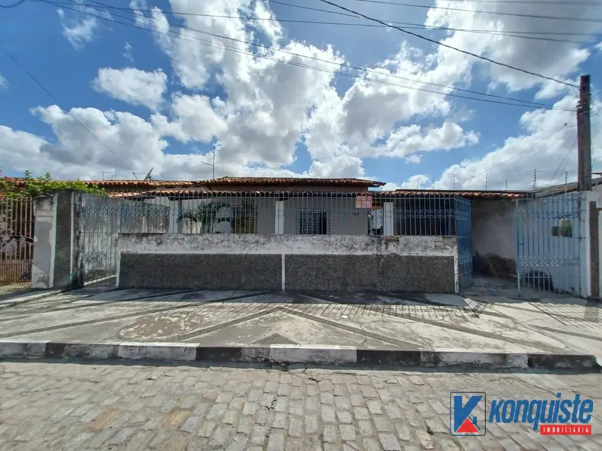 Foto 1 de Casa com 3 quartos à venda, 239m2 em Campo Limpo, Feira De Santana - BA