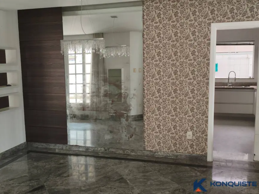 Casa de Condomínio com 4 quartos à venda e para alugar, 300m2 em São João, Feira De Santana - BA - imagem 3 Foto 3 de Casa de Condomínio com 4 quartos à venda e para alugar, 300m2 em São João, Feira De Santana - BA