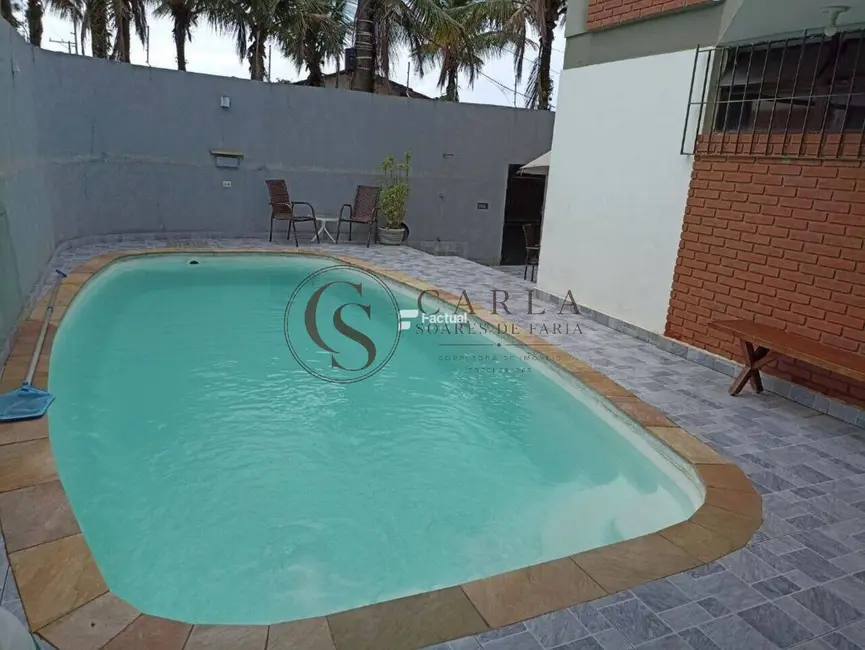 Casa com 4 quartos à venda, 309m2 em Jardim Virgínia, Guaruja - SP - imagem 2 Foto 2 de Casa com 4 quartos à venda, 309m2 em Jardim Virgínia, Guaruja - SP
