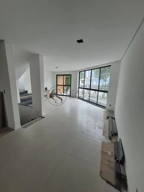 Casa com 3 quartos à venda, 215m2 em Embaré, Santos - SP - imagem 3 Foto 3 de Casa com 3 quartos à venda, 215m2 em Embaré, Santos - SP