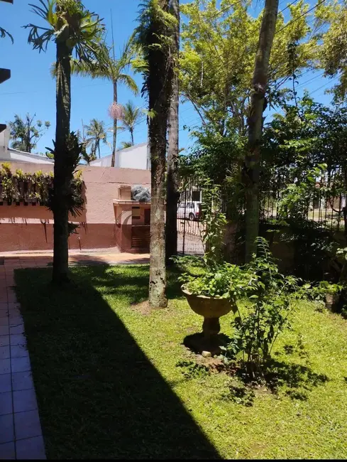 Foto 3 de Casa com 4 quartos à venda, 467m2 em Jardim Virgínia, Guaruja - SP