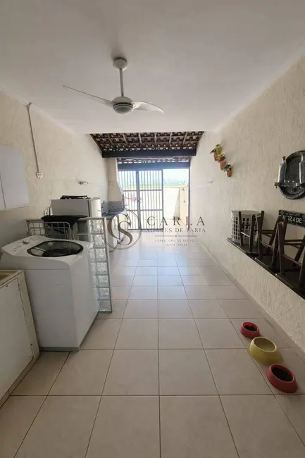 Foto 6 de Casa com 3 quartos à venda, 80m2 em Jardim Las Palmas, Guaruja - SP