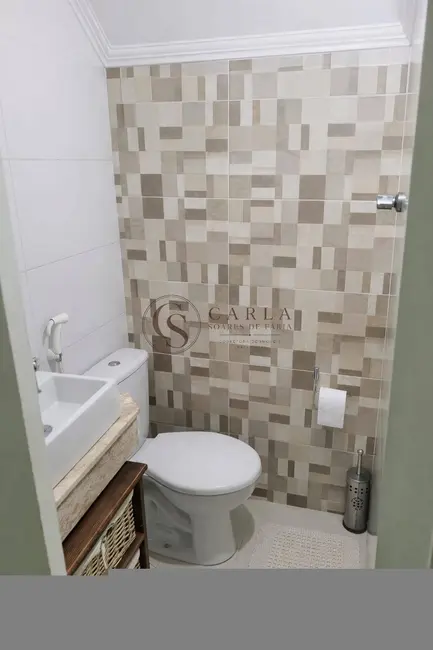 Foto 3 de Casa com 3 quartos à venda, 80m2 em Jardim Las Palmas, Guaruja - SP
