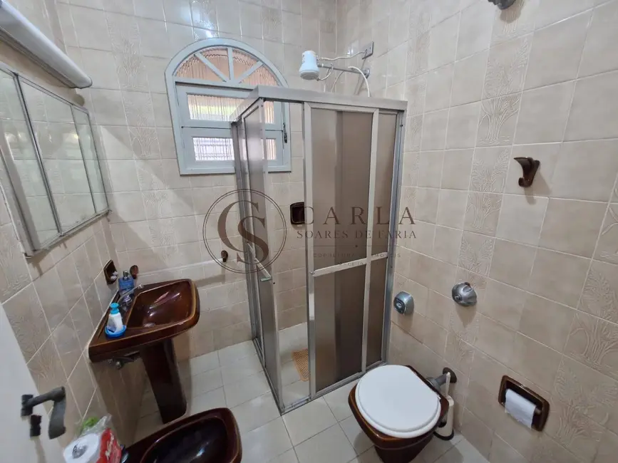 Casa com 3 quartos à venda, 250m2 em Enseada, Guaruja - SP - imagem 4 Foto 4 de Casa com 3 quartos à venda, 250m2 em Enseada, Guaruja - SP