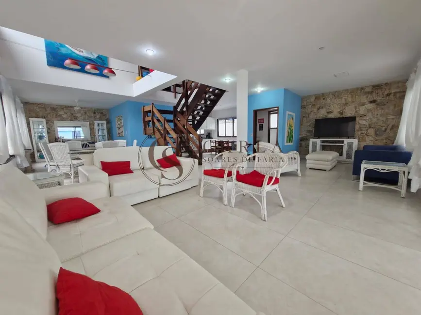 Foto 1 de Casa com 4 quartos à venda, 350m2 em Jardim Virgínia, Guaruja - SP