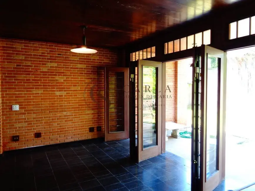 Foto 1 de Casa com 3 quartos à venda, 215m2 em Jardim Virgínia, Guaruja - SP