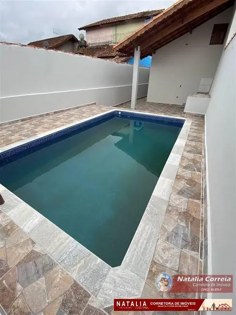 Foto 1 de Casa com 2 quartos à venda, 90m2 em Mongagua - SP