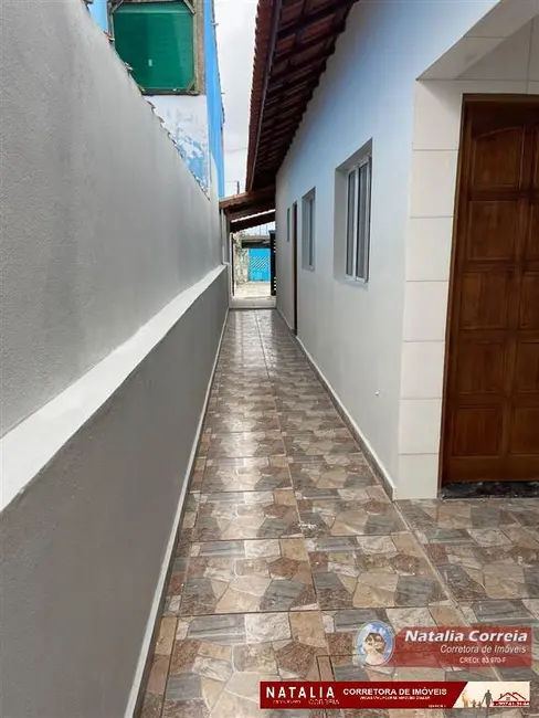 Foto 6 de Casa com 2 quartos à venda, 90m2 em Mongagua - SP