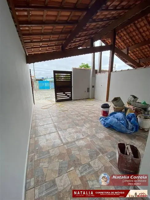 Foto 2 de Casa com 2 quartos à venda, 90m2 em Mongagua - SP