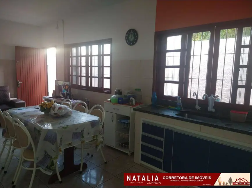 Foto 6 de Casa com 2 quartos à venda, 150m2 em Itanhaem - SP