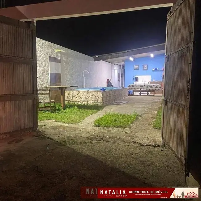 Foto 2 de Casa com 3 quartos à venda em Mongagua - SP