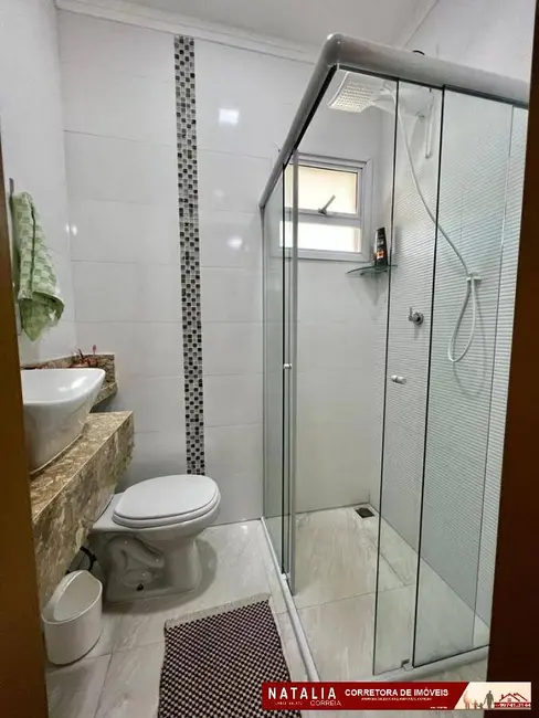 Casa com 3 quartos à venda, 154m2 em Praia Grande - SP - imagem 4 Foto 4 de Casa com 3 quartos à venda, 154m2 em Praia Grande - SP