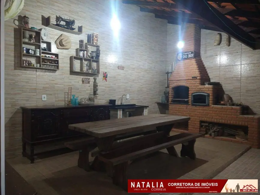 Foto 4 de Casa com 3 quartos à venda, 250m2 em Mongagua - SP