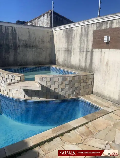 Foto 1 de Casa com 2 quartos à venda, 115m2 em Mongagua - SP