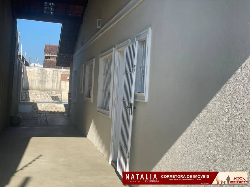 Foto 8 de Casa com 2 quartos à venda, 115m2 em Mongagua - SP